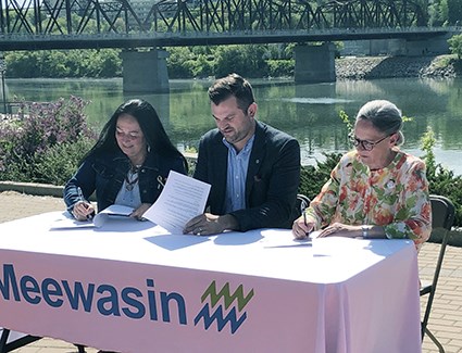 Meewasinsigning-news.jpg